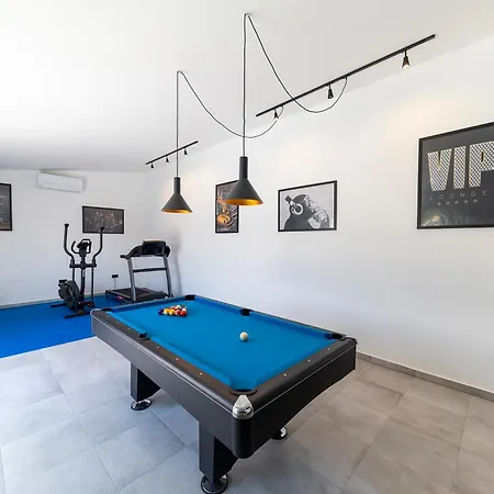 فيلة Royal Rock Ražanac